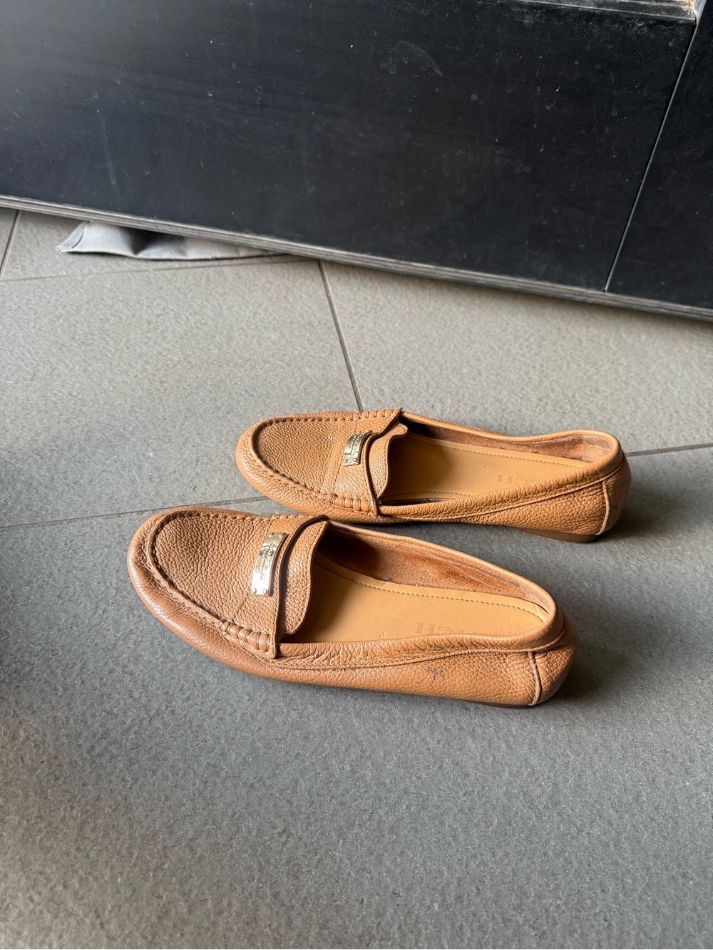 Coach Women’s Pebbled Leather Driving Loafers Moccasins Brown Tan Size 8.5